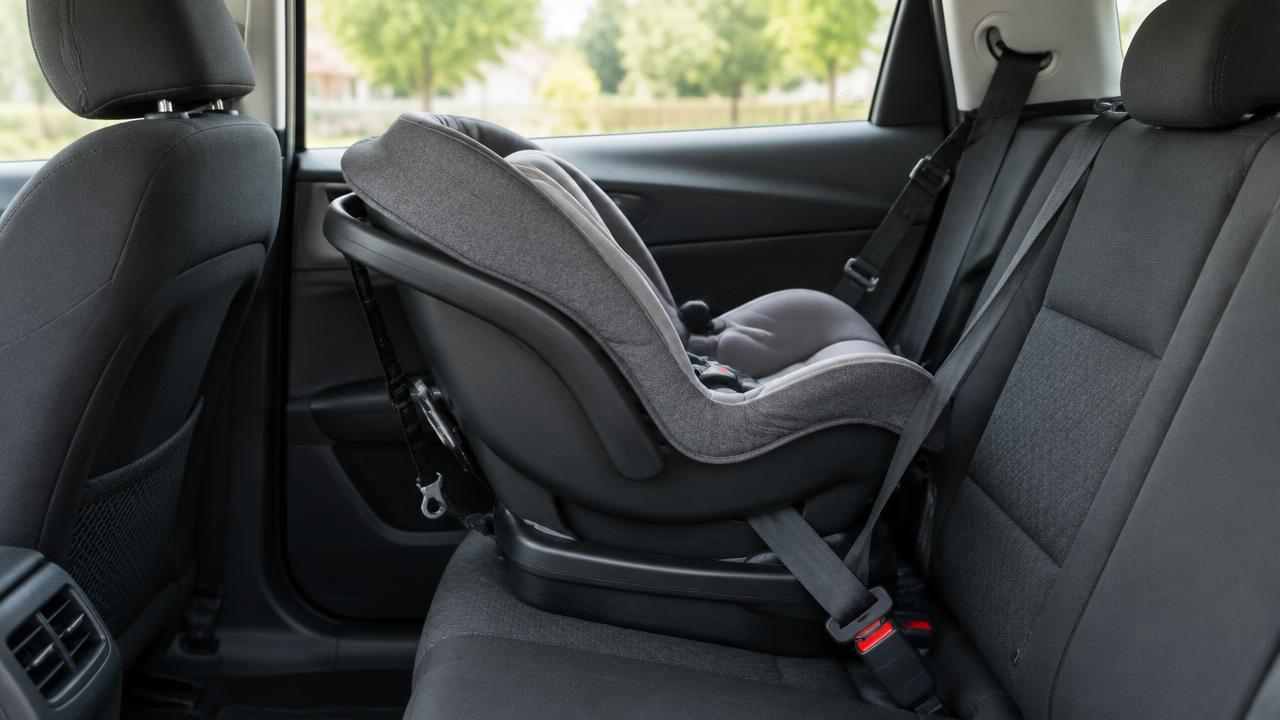How to choose a car seat that actually fits your car and your child